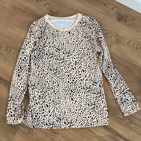 Leopard Print Crew Neck Long Sleeve Pullover - Picture 3 of 3